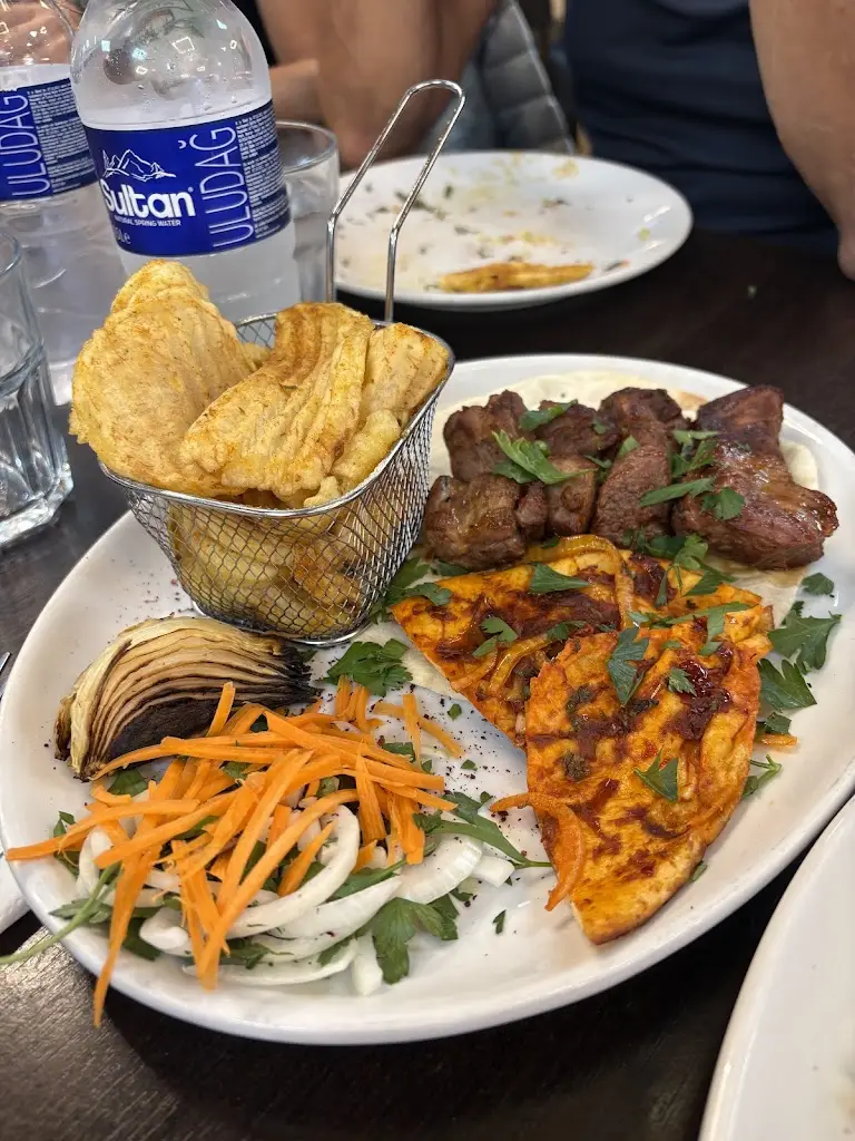 Erika Vernia_Alsham Restaurant _ مطعم الشام_Newcastle upon Tyne_review