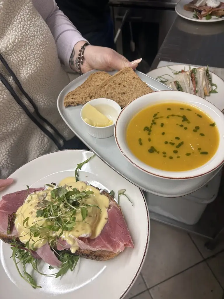 Aldbourne Coffee Shop/Cafe_Aldbourne_slider_image_2