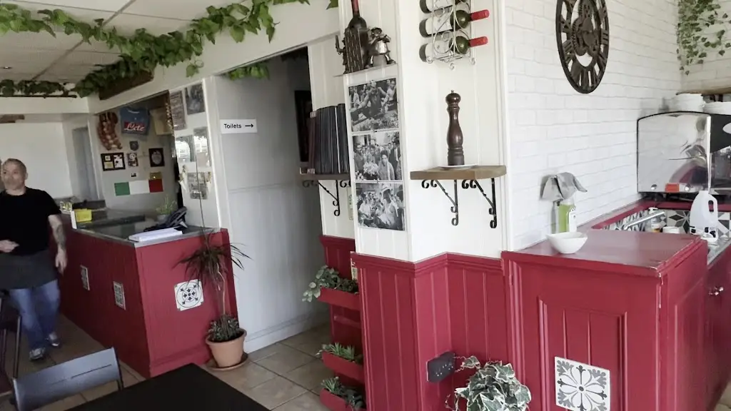 Rustico Neapolitan _Newhaven_slider_image_2