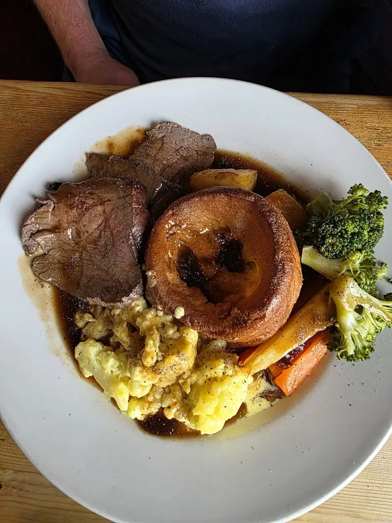 K R_The Hope Inn_Newhaven_review