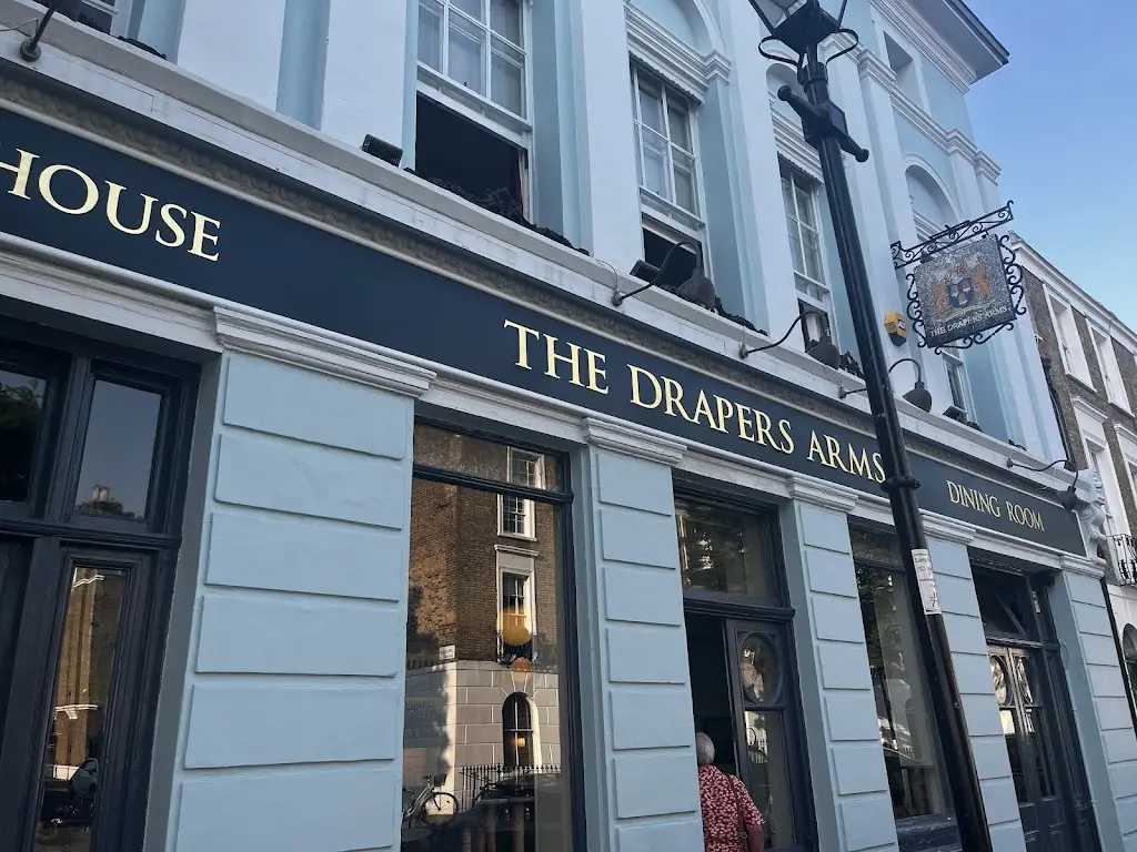 Larry Haywood_The Drapers Arms_Barnsbury_review