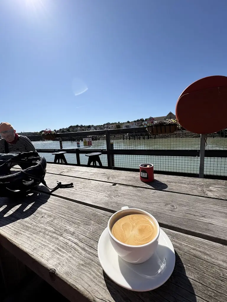 Adam Vaughan_Mamoosh Riverside_Newhaven_review