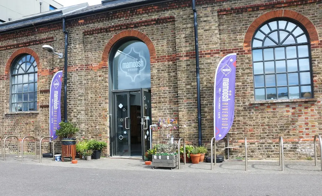Mamoosh Riverside_Newhaven_slider_image_3