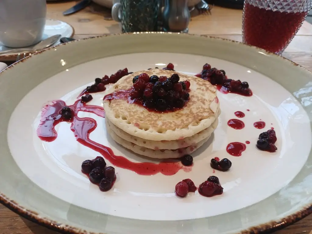 Ruth Cleverdon_The Beverley Arms Hotel_North Yorkshire_review