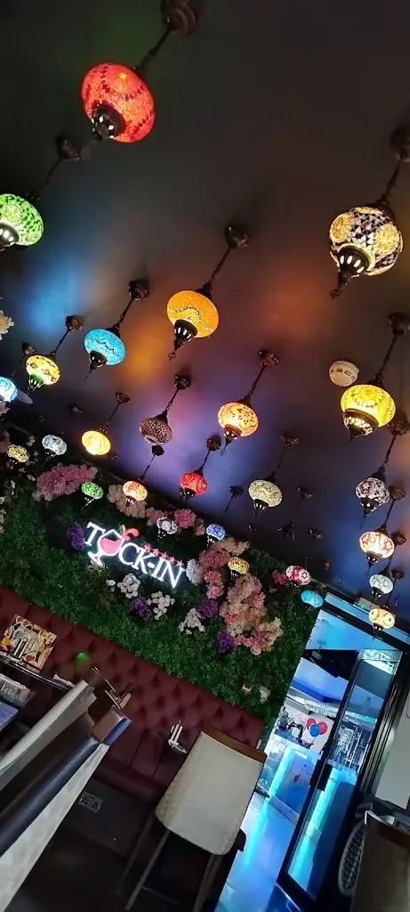 Evija Ozola - Ozoliņa_Tuck In Turkish Restaurant_Northamptonshire_recensione