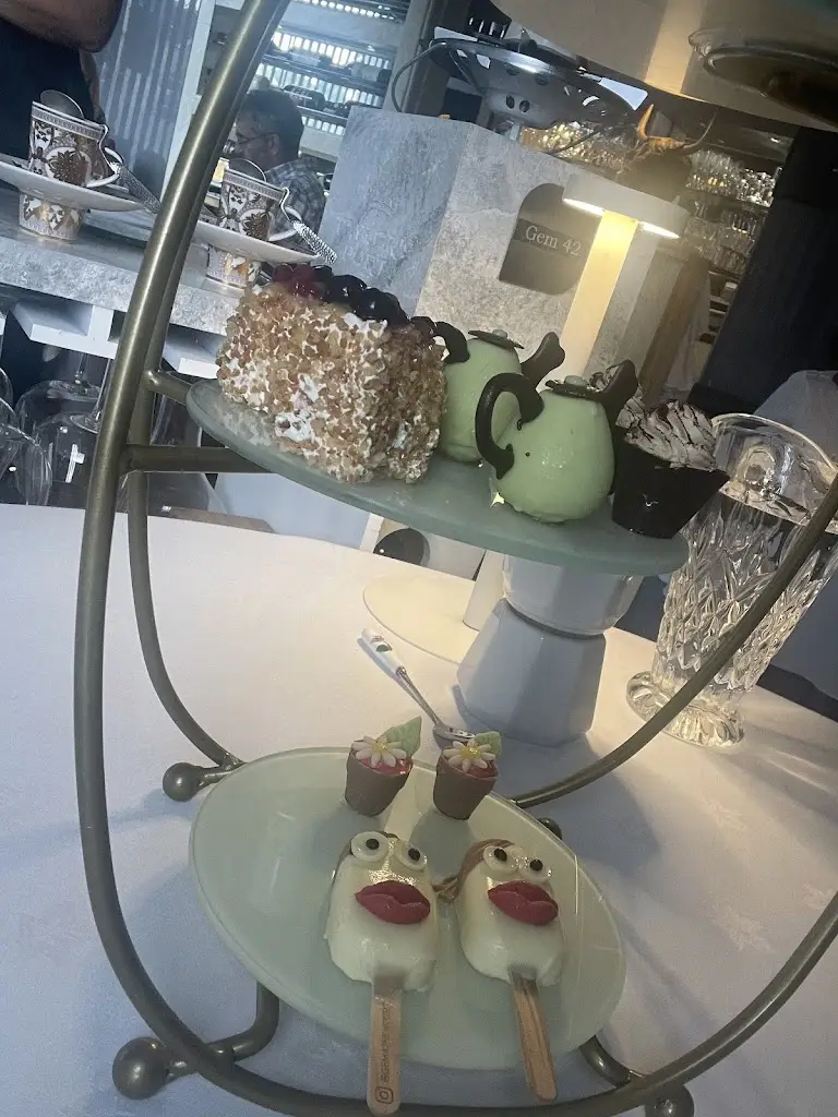 Bethan Bowden_Gem 42_Newport_recensione