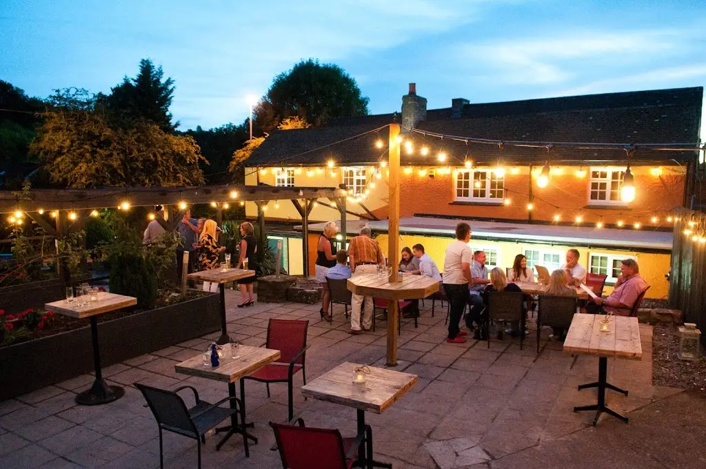 Los Reyes Tapas & Wine Bar_Newport_slider_image_1