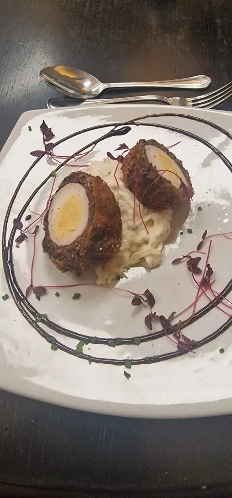 Nadia Nadia_Junction 28_Newport_review