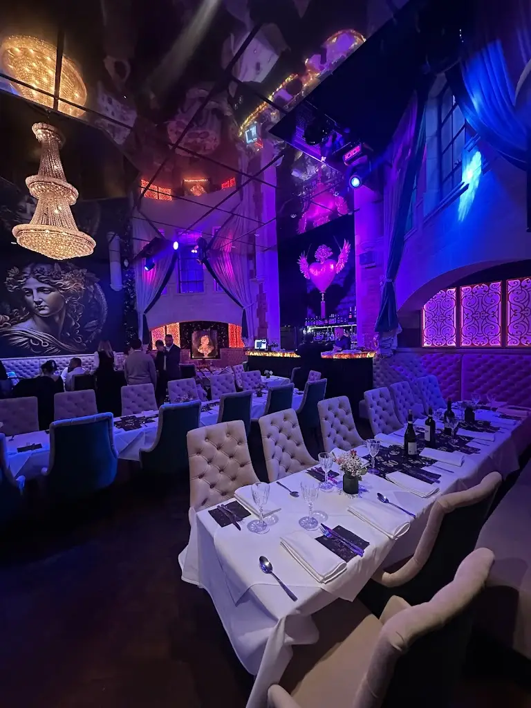 Angela Harrell_La Famiglia Northampton_Northampton_review