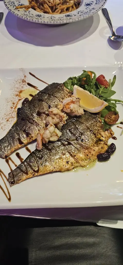 Aleksandra Fiedorczuk_La Famiglia Northampton_Northampton_review