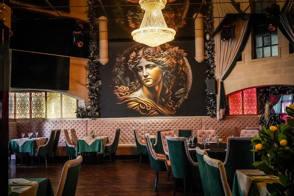 La Famiglia Northampton_Northampton_slider_image_1