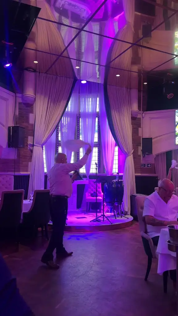 La Famiglia Northampton_Northampton_slider_image_2