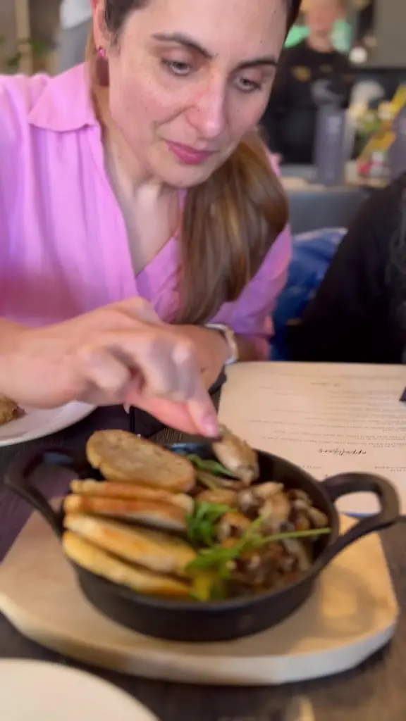 Marseille Restaurant_Northampton_slider_image_2