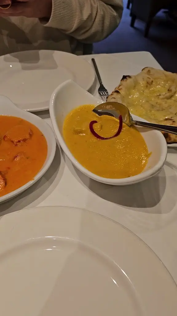 Fay Hamilton_Sahebs Indian Restaurant_Northiam_review