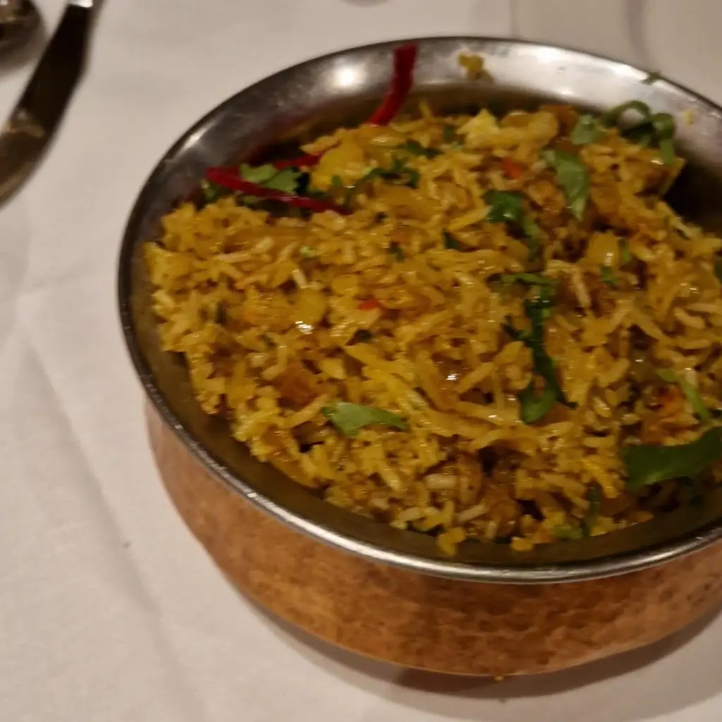 Sahebs Indian Restaurant_Northiam_slider_image_2