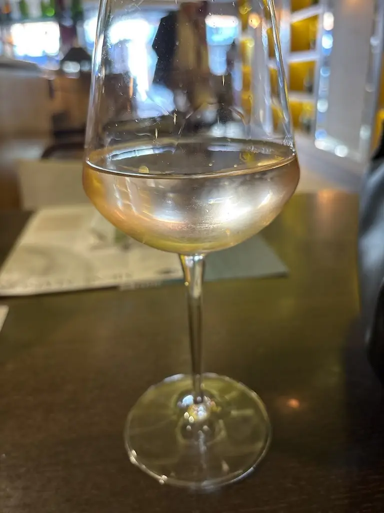 Millie Poulson_Côte Newbury_Newbury_review