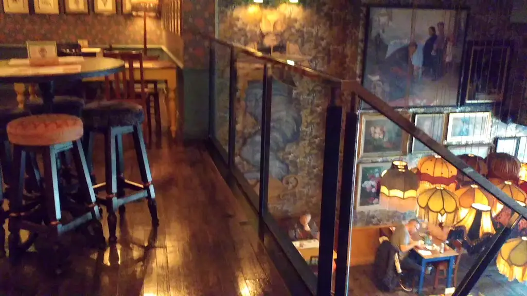 Cobrizo Lounge_Newbury_slider_image_2