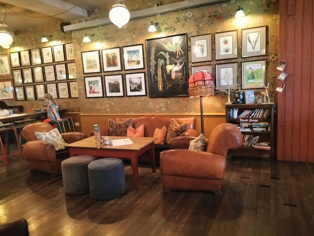 Cobrizo Lounge_Newbury_slider_image_3