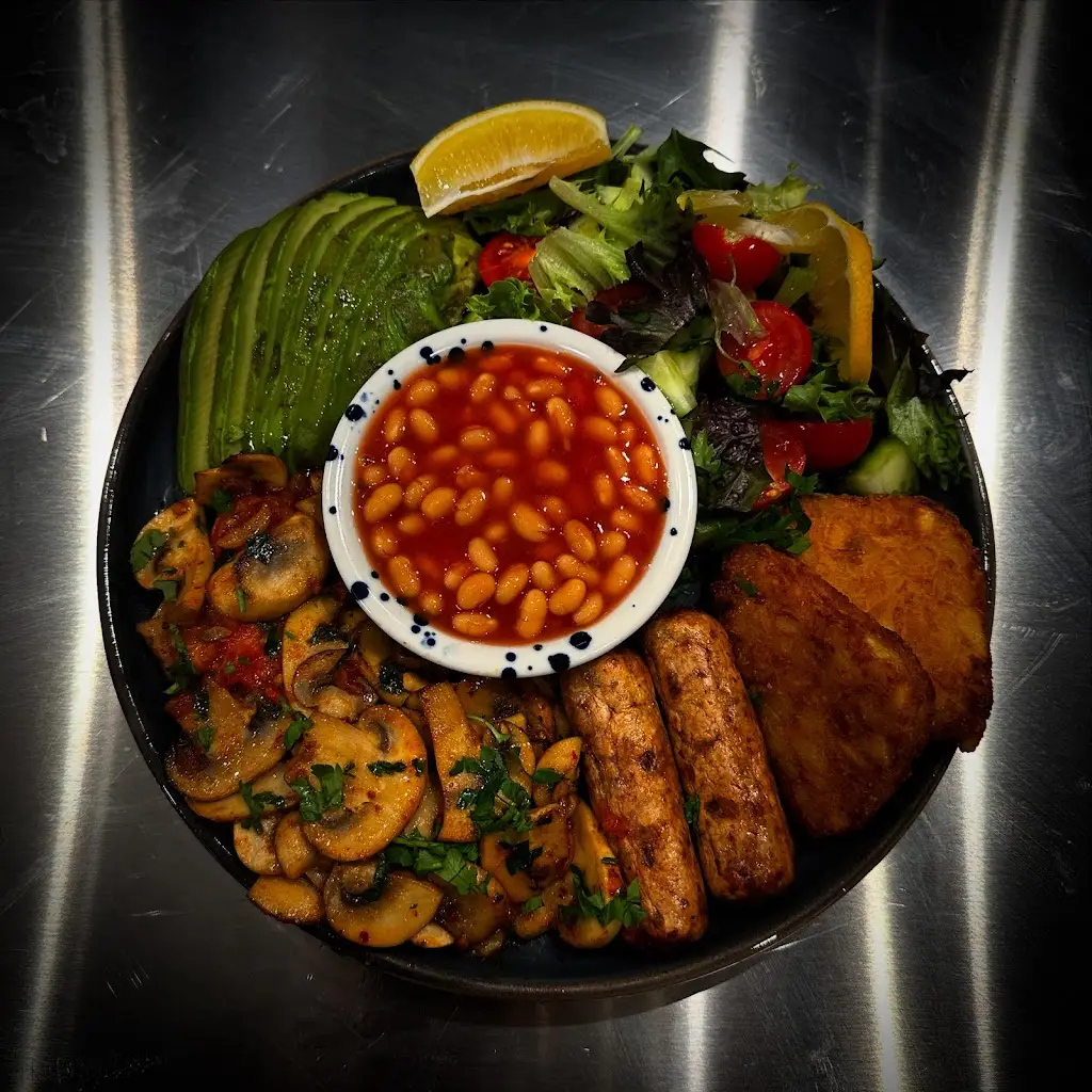 Ezo Cafe_Newbury_slider_image_2