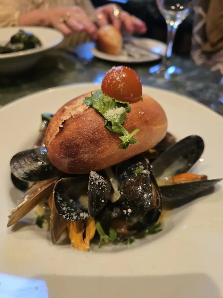 ellen kirkwood-hawes_Cheikho's Restaurant_Oadby_recensione