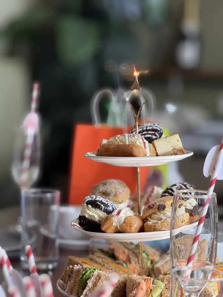 Sally Wright_Cow and Plough_Oadby_review