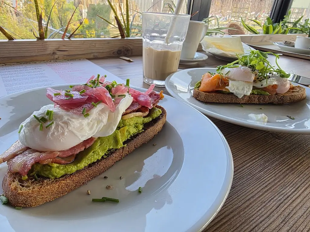 Josh Johnston_Oakington Garden Centre & Olive Tree Cafe_Oakington_review