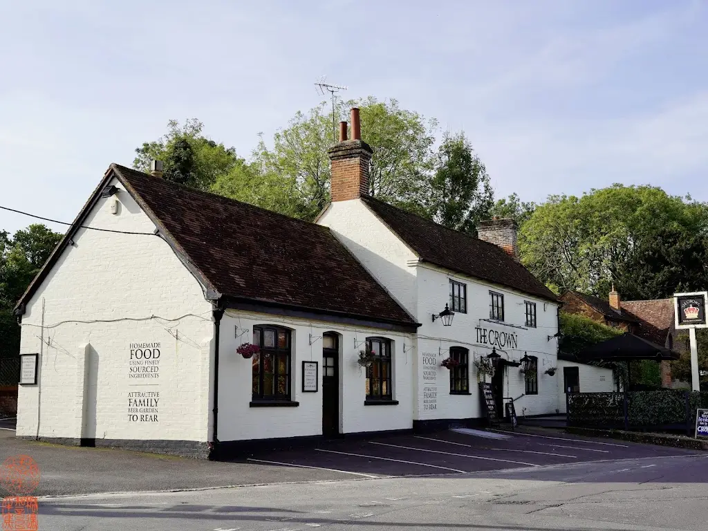 The Crown Old Basing_Old Basing_slider_image_3