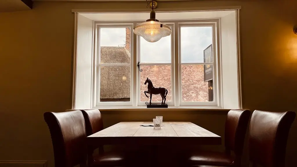 The Horseshoe_Aldbourne_slider_image_1