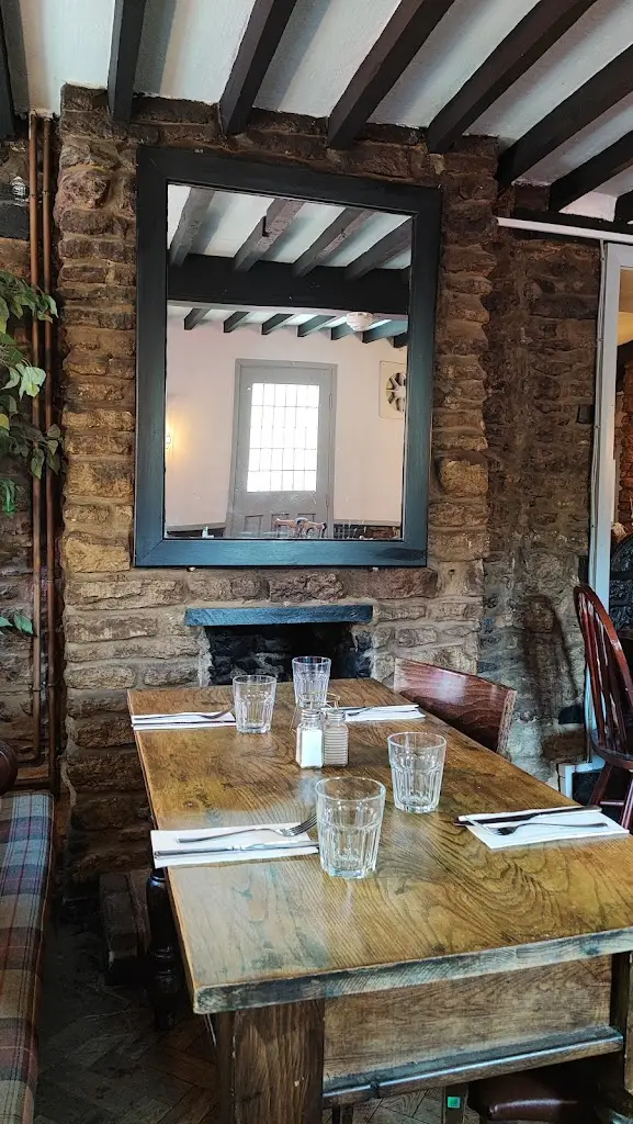 Alicia Fourie_The Bedford Arms_Oakley_review