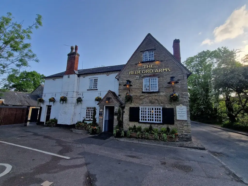 The Bedford Arms_Oakley_slider_image_2