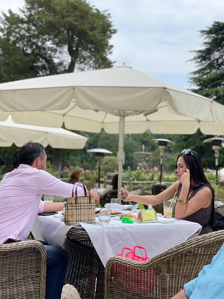 Ethel EML_The Terrace at Oakley Court_Oakley_review