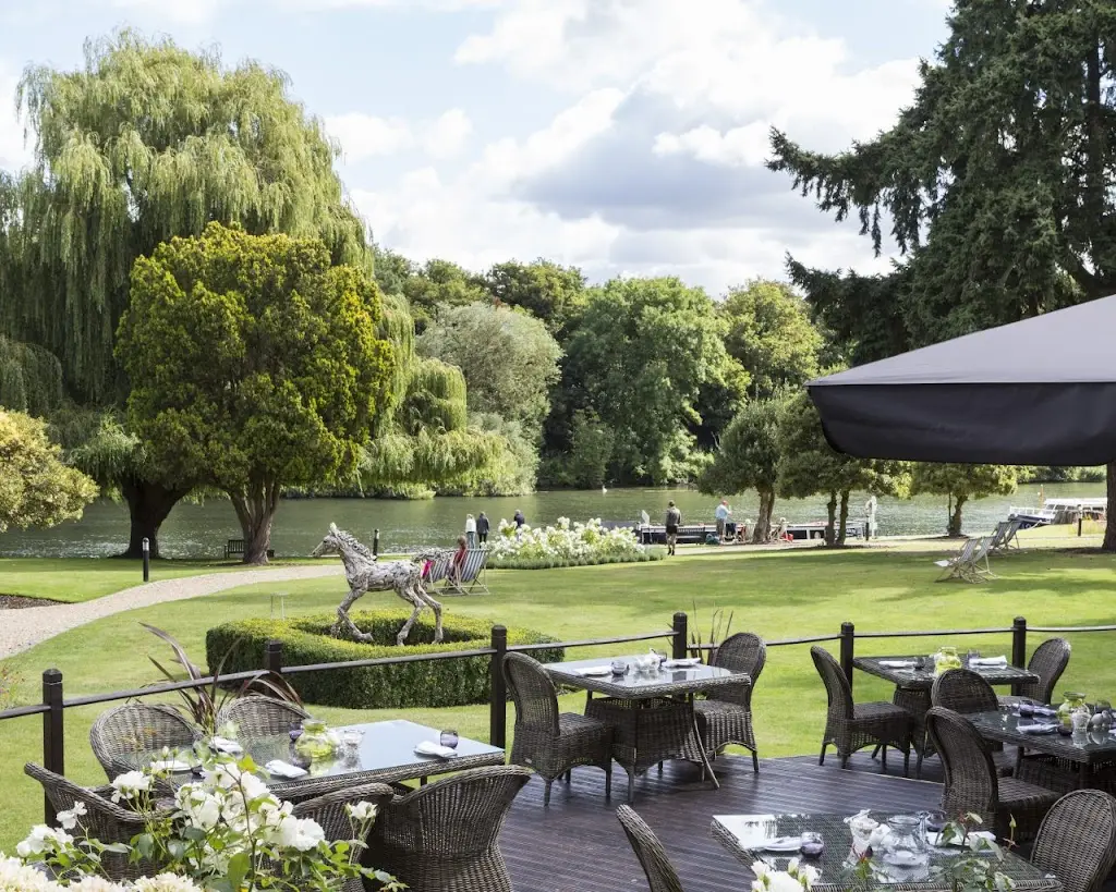 The Terrace at Oakley Court_Oakley_slider_image_1