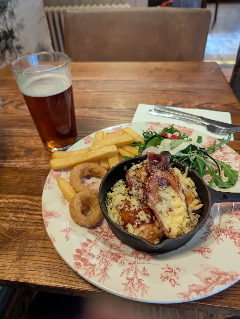 Malcolm Sieler_Waterwitch_Odiham_review