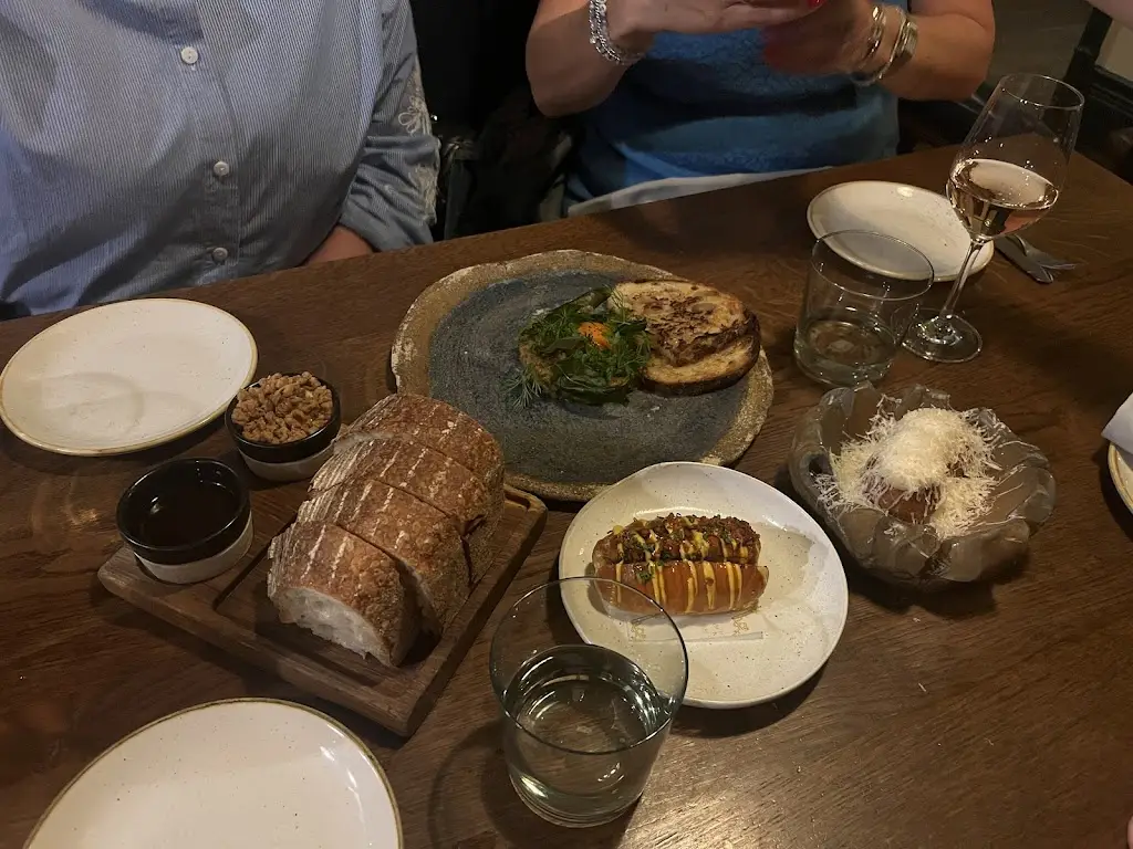 Richard Holmes_The Loch & The Tyne by Adam Handling Old Windsor_Old Windsor_review