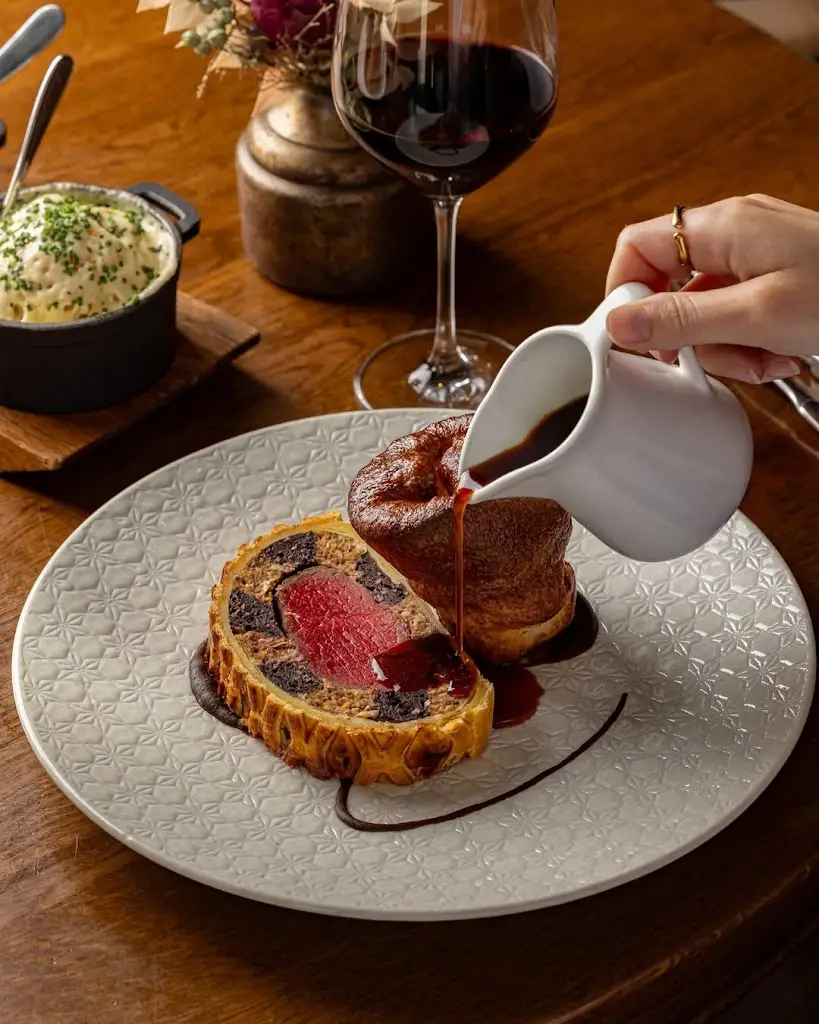 The Loch & The Tyne by Adam Handling Old Windsor_Old Windsor_slider_image_3