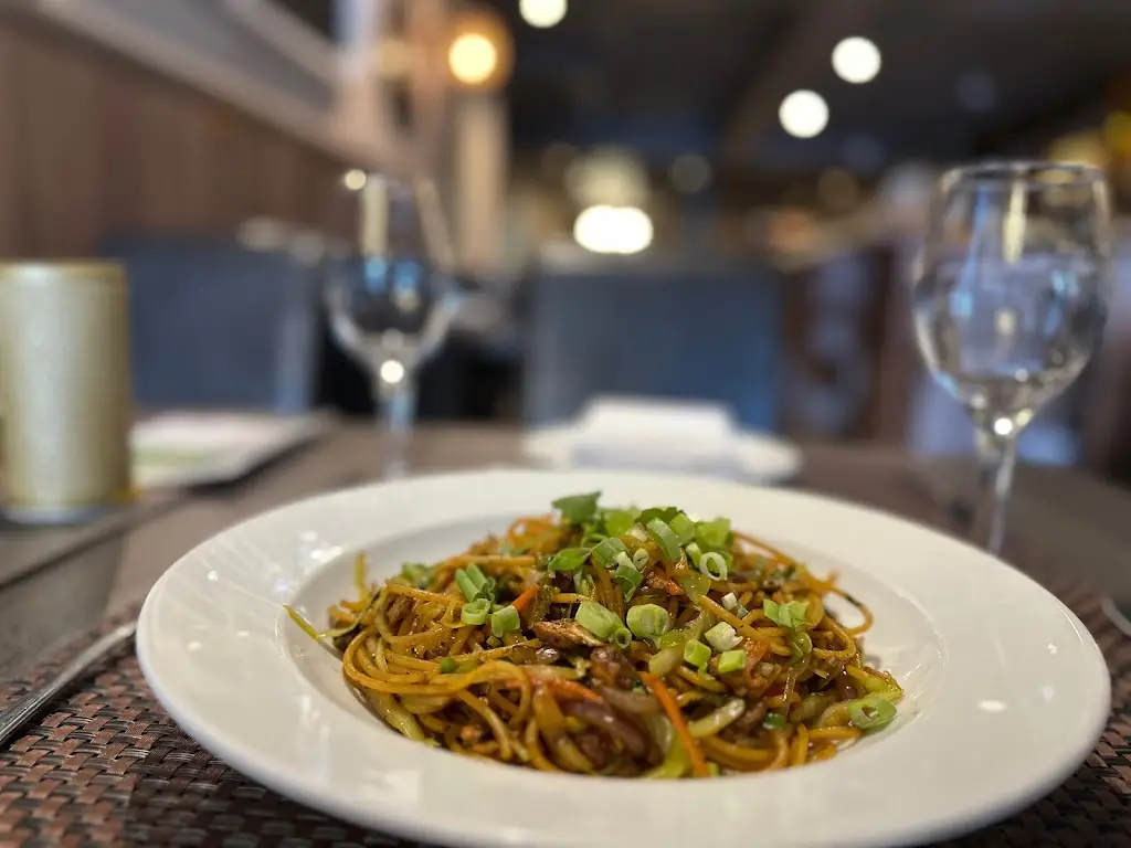 AMCHUR Restaurant and Bar_Old Windsor_slider_image_3