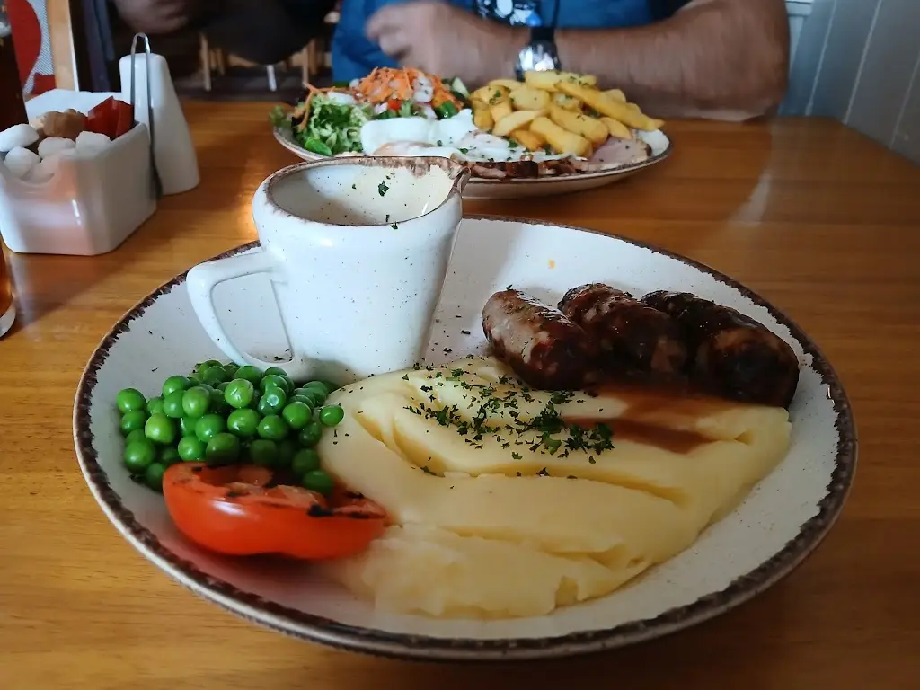 Paula Hulme_The Bricklayers Arms_Old Leake_review