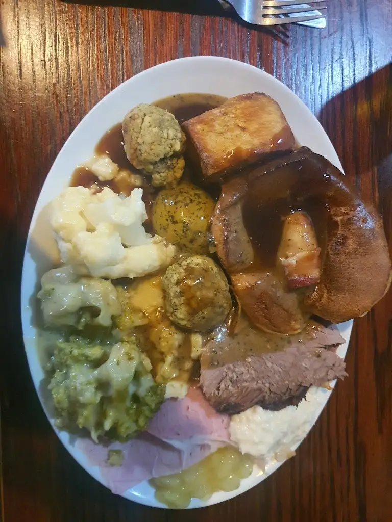 M Sparshott_The Three Horseshoes Leverton_Old Leake_review