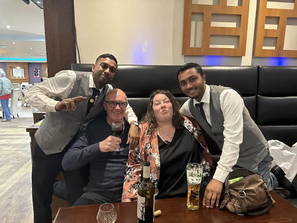 Luke Weller_Voujon Indian Restaurant_Orsett_review