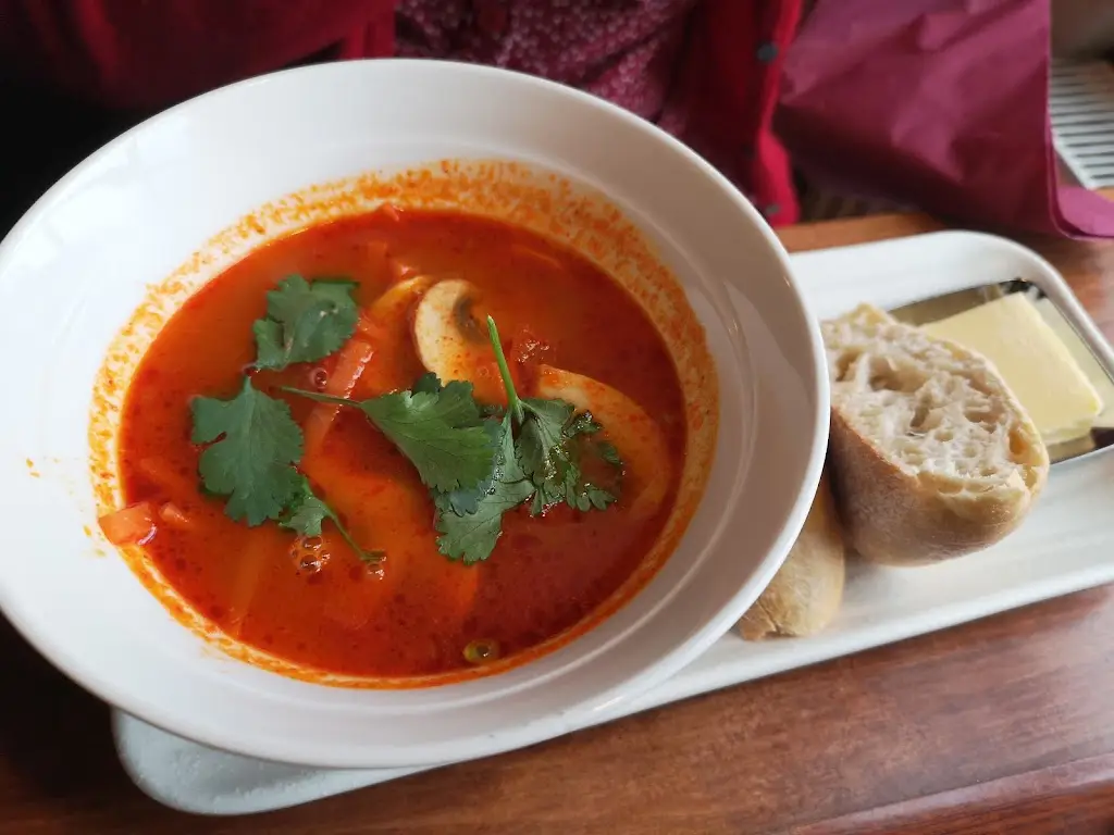 Steven Goldthorp_The Chequers Orwell_Orwell_review