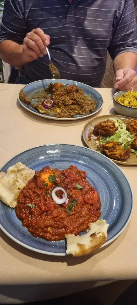 Roochie’s_Norton Canes_slider_image_2