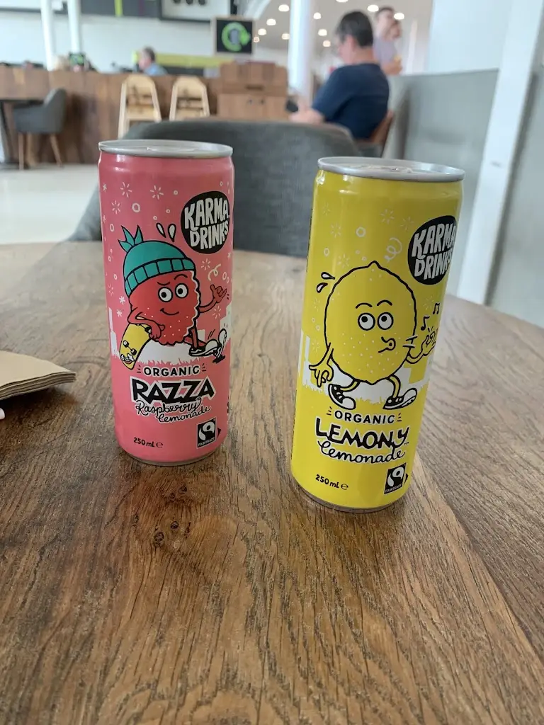 Emily Kapllani_LEON Norton Canes_Norton Canes_recensione