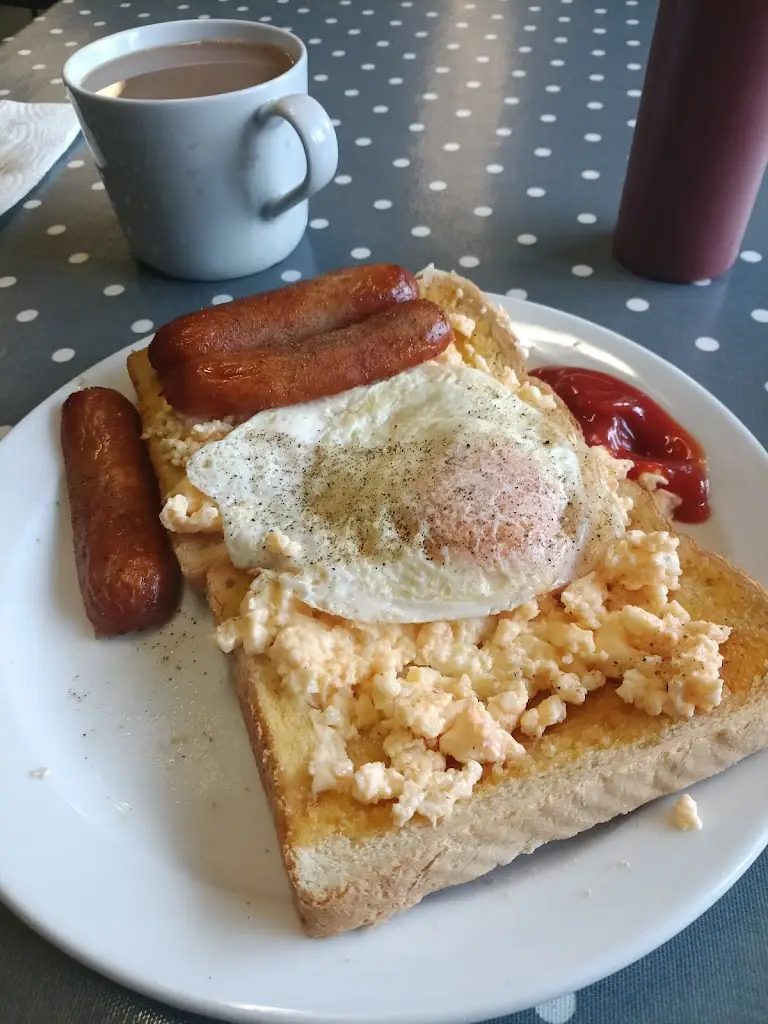 Michael Dean_Crackin Cafe_Norton Canes_review