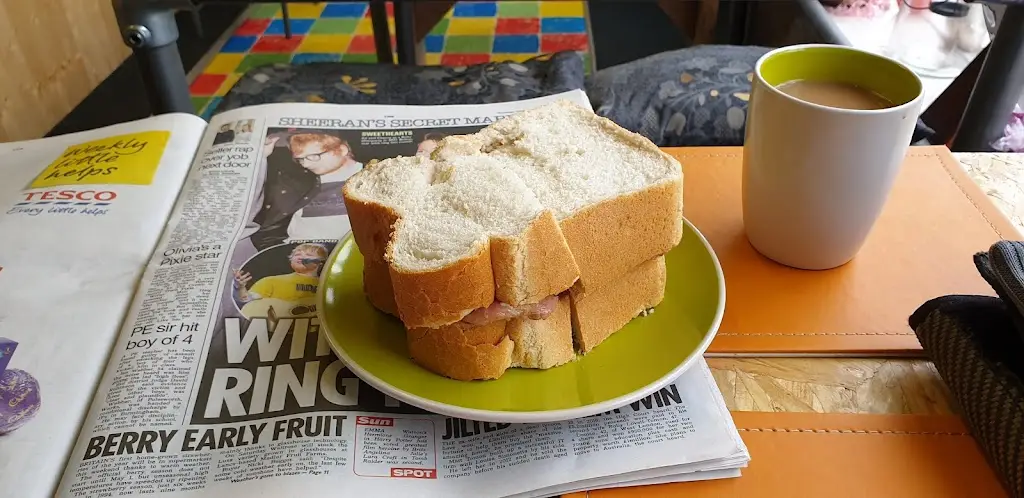 Ian Joberns Driving Instructor_Ann's Cafe & Catering_Norton Canes_Bewertung