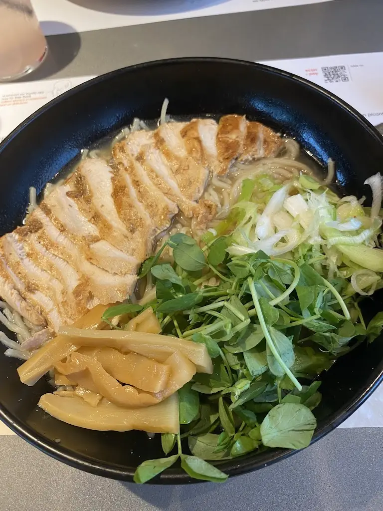 Becky McGregor_wagamama west midlands designer outlet_Norton Canes_Bewertung