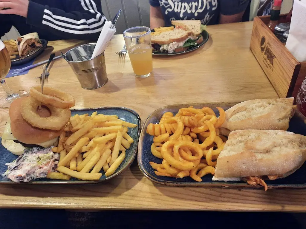 The Boat House Bar & Restaurant_Ormesby St Margaret_slider_image_1