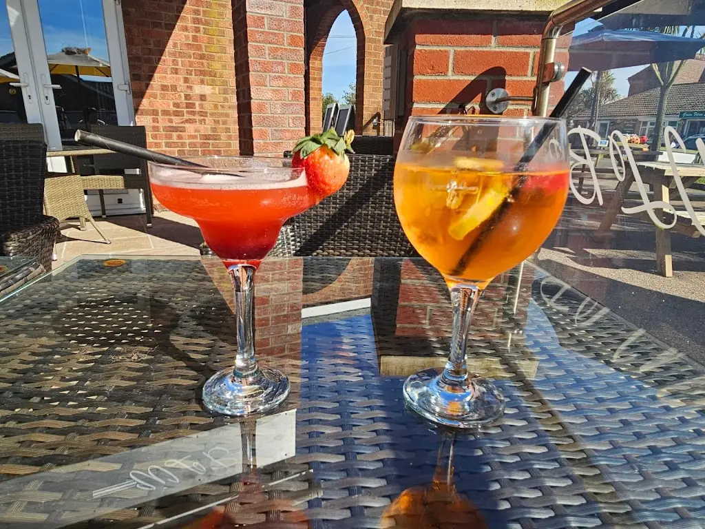 Menu_Whites Lounge Bar _Ormesby St Margaret_image_9