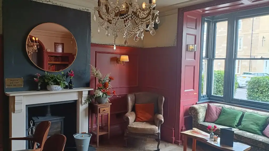 Manuela Saunders_The Cherry Tree_Olney_review