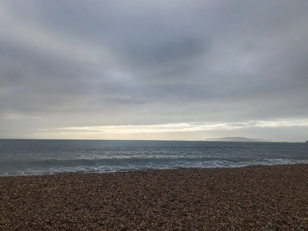 Alex Bustos_Cafe Oasis_Overcombe_reseña