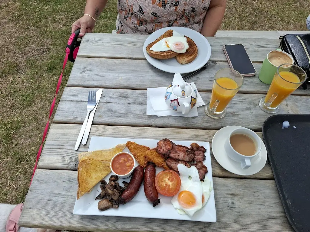 David Williams_Lookout Cafe_Overcombe_review